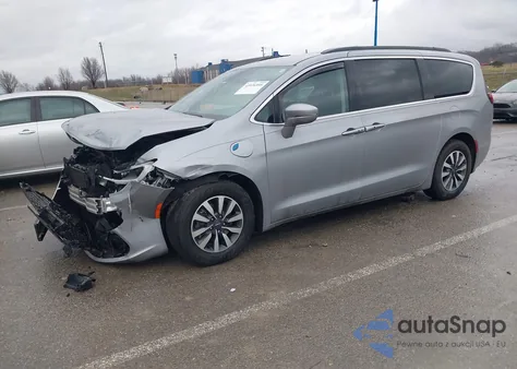 2021 Chrysler Pacifica Hybrid Touring z USA, uszkodzony, nr VIN 2C4RC1R74MR544663